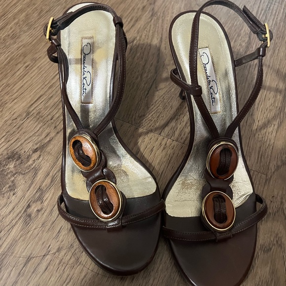 Vintage Oscar de la Renta high heels - Picture 2 of 4